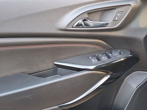 Used 2025 Chevrolet Trax RS w/ Driver Confidence Package image 12