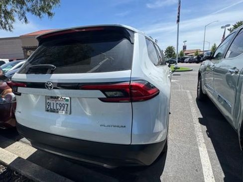 Used 2024 Toyota Grand Highlander Platinum image 4