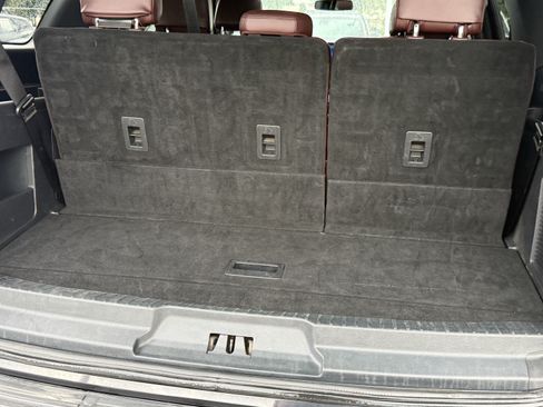 Used 2024 Ford Expedition Limited RWD image 34