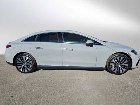 New 2026 Mercedes-Benz EQE 320 4MATIC Sedan image 2