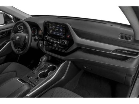Used 2021 Toyota Highlander L FWD image 15