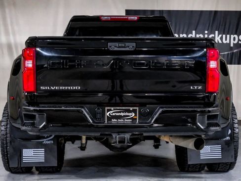 Used 2024 Chevrolet Silverado 3500 LTZ w/ LTZ Convenience Package image 10