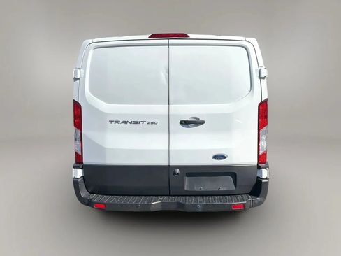 Used 2019 Ford Transit 250 130 Low Roof RWD image 5
