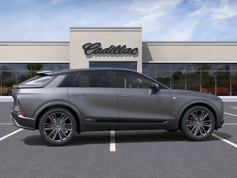 New 2026 Cadillac Lyriq V AWD/4WD image 25