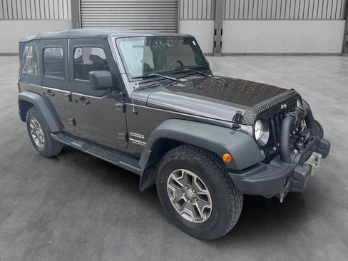 Used 2016 Jeep Wrangler Unlimited Sport w/ Connectivity Group image 28