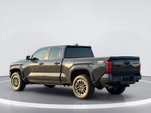 Used 2025 Toyota Tacoma TRD Sport AWD/4WD image 3