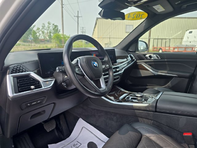 Used 2024 BMW X5 xDrive50e AWD/4WD image 12