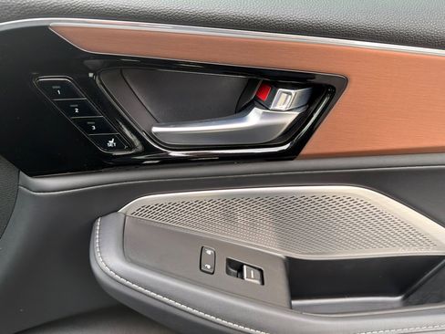 Used 2022 Acura MDX SH-AWD w/ Technology Package image 23