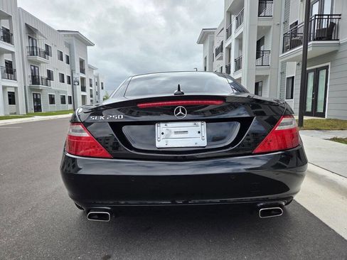 Used 2015 Mercedes-Benz SLK 250 image 12