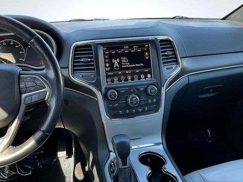 Used 2018 Jeep Grand Cherokee Limited AWD/4WD image 7