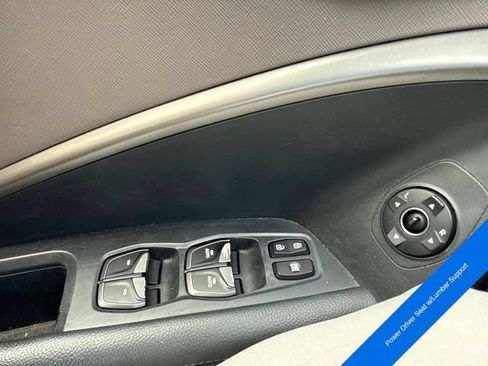 Used 2017 Hyundai Santa Fe Sport w/ 2.4L Tech Package 04 AWD/4WD image 18