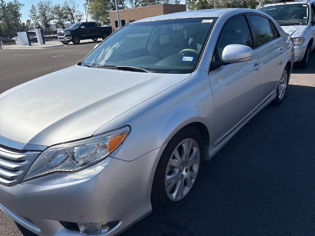 Used 2011 Toyota Avalon FWD image 1