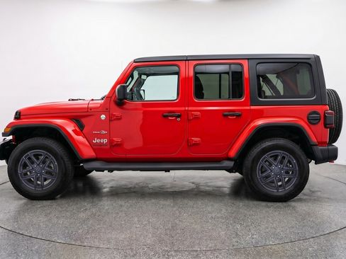 Used 2025 Jeep Wrangler Sport S image 5