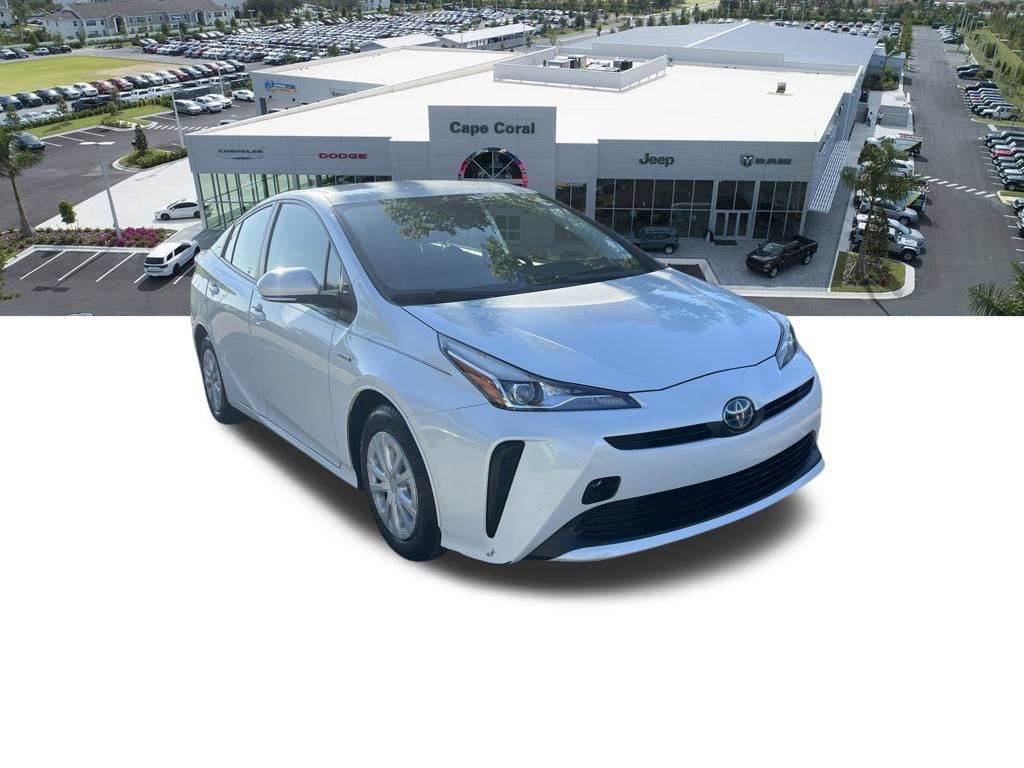 Used 2021 Toyota Prius L Eco FWD image 4
