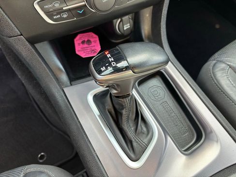 Used 2021 Dodge Charger SXT w/ Leather Interior Group image 15