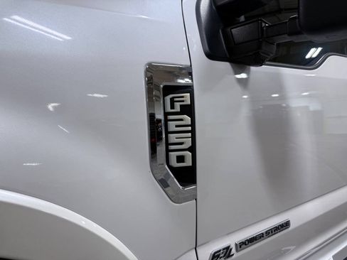 Used 2017 Ford F250 Platinum w/ Platinum Ultimate Package AWD/4WD image 30