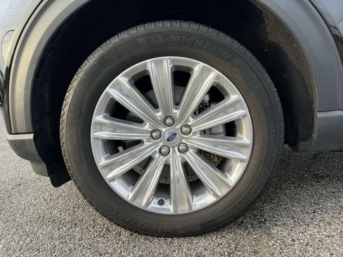 Used 2023 Ford Explorer Limited w/ Hybrid Equipment Group 310A image 12