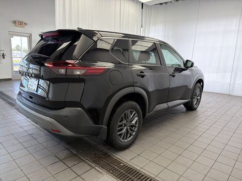 Used 2023 Nissan Rogue S FWD image 4
