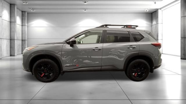 Used 2026 Nissan Rogue SV AWD/4WD image 5