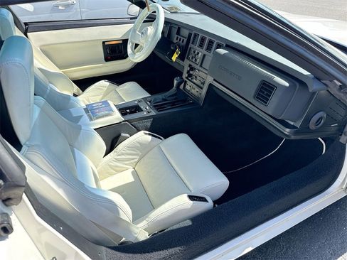 Used 1988 Chevrolet Corvette 35TH ANNIVERSARY EDITION image 41