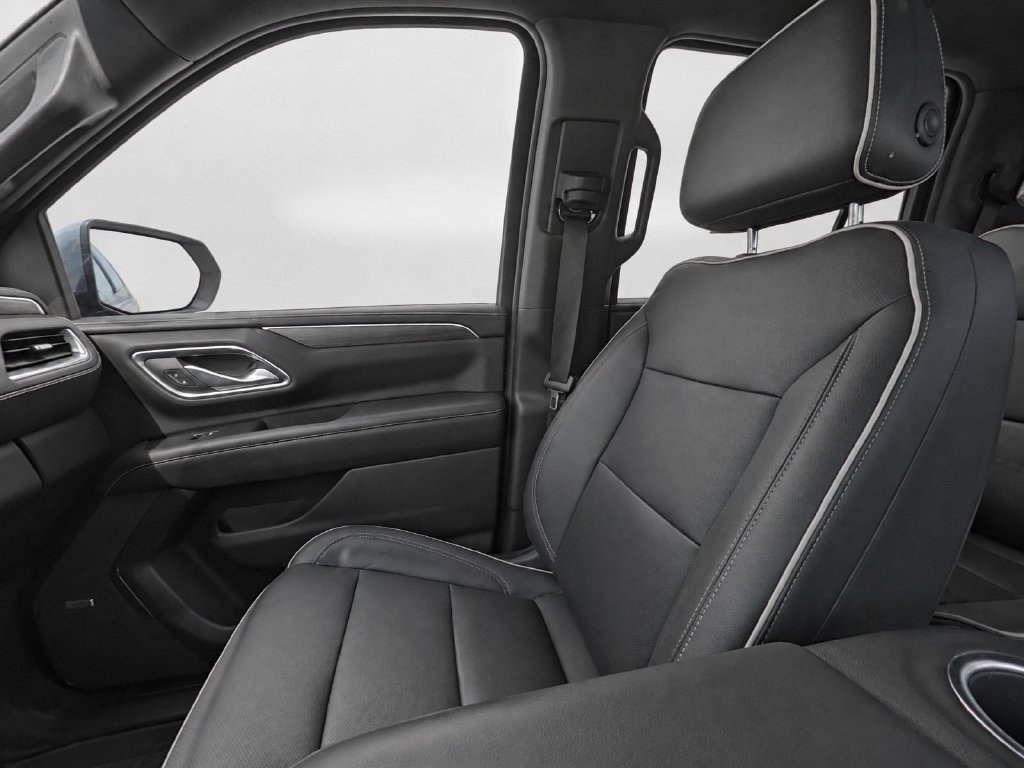 Used 2021 Chevrolet Tahoe Premier w/ Premium Package AWD/4WD image 23