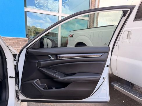 Used 2021 Honda Accord Sport image 21