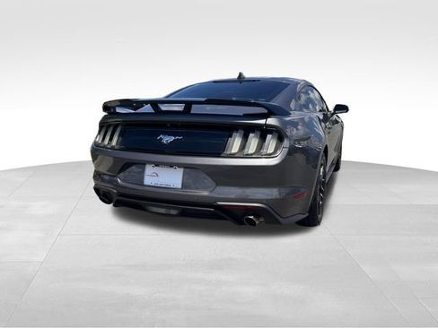Used 2022 Ford Mustang Premium RWD image 5