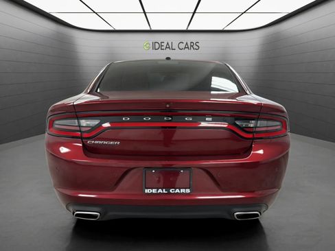 Used 2020 Dodge Charger SXT RWD image 6