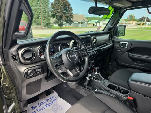 Used 2022 Jeep Wrangler Sport AWD/4WD image 14