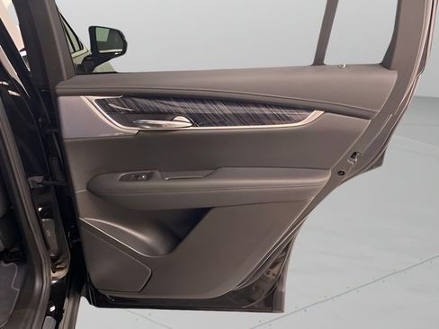 Used 2025 Cadillac XT6 Premium Luxury AWD/4WD image 28