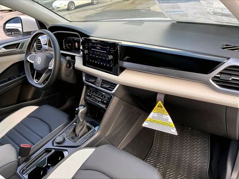 New 2026 Volkswagen Taos SEL AWD/4WD image 10