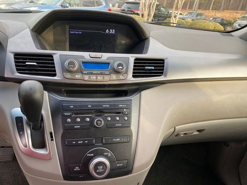 Used 2012 Honda Odyssey EX image 10