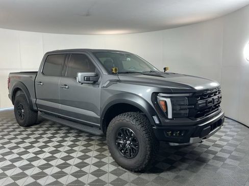Used 2025 Ford F150 Raptor AWD/4WD image 3