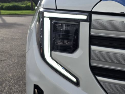 Certified 2025 GMC Sierra 1500 SLE RWD image 12
