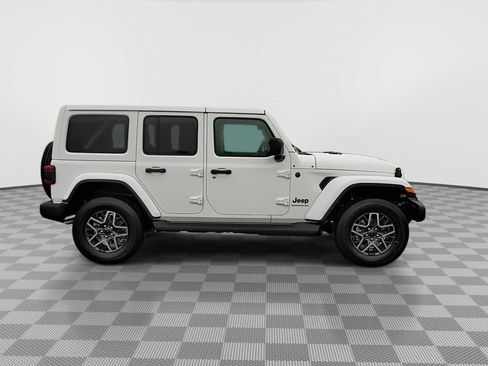 New 2026 Jeep Wrangler Sahara AWD/4WD image 9
