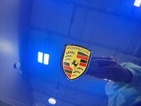 Used 2021 Porsche Taycan image 54