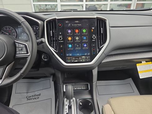 Used 2025 Subaru Ascent Premium w/ Premium Package image 23