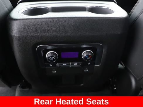Used 2024 Chevrolet Suburban High Country AWD/4WD image 32