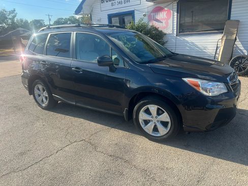 Used 2015 Subaru Forester 2.5i Premium w/ All-Weather Package AWD/4WD image 2