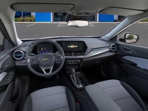 New 2026 Chevrolet Trax LT w/ LT Convenience Package image 16