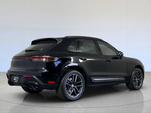 Certified 2023 Porsche Macan Turbo AWD/4WD image 8
