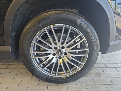 New 2026 Mercedes-Benz GLC 300 image 36