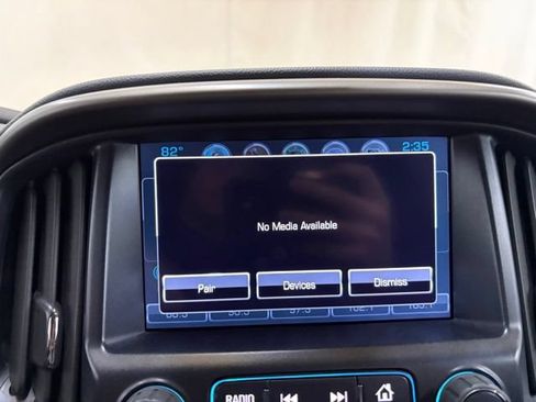 Used 2018 Chevrolet Colorado Z71 AWD/4WD image 38
