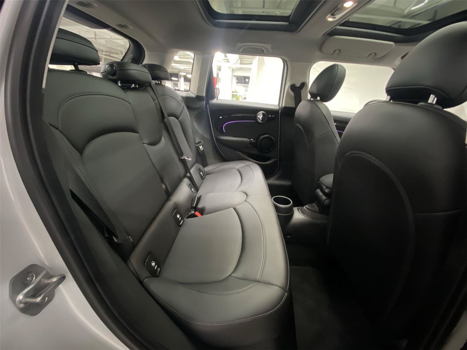 Used 2023 MINI Cooper 4-Door Hardtop FWD image 28
