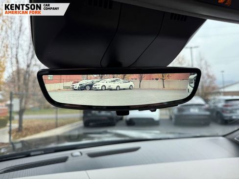 Used 2024 Cadillac Escalade Sport Platinum w/ LPO, ONYX Package image 33