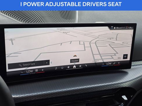 Used 2025 BMW 330i Sedan w/ Convenience Package image 21