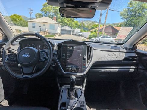 Used 2024 Subaru Crosstrek 2.5i Limited w/ Popular Package #3A AWD/4WD image 8