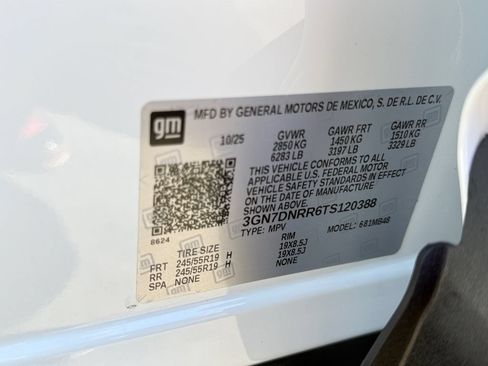 New 2026 Chevrolet Equinox EV LT AWD/4WD image 28