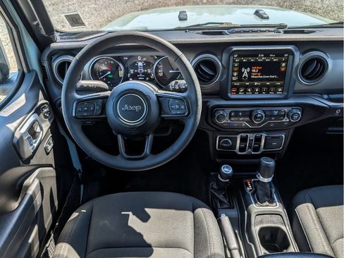 Used 2023 Jeep Wrangler Unlimited w/ Cold Weather Group AWD/4WD image 27