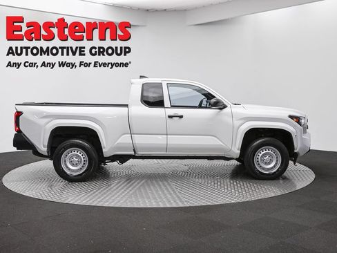 Used 2025 Toyota Tacoma SR RWD image 4
